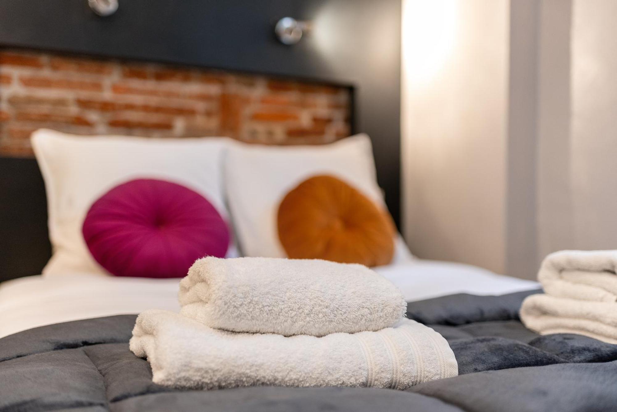 Lagrave - Cours Privee - Parking Apartment Toulouse